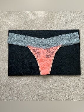 2013 Victoria’s Secret PINK Orange Gray Lace Extra Low Rise Thong Panties Large